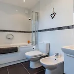 48 Fairfax Street *
